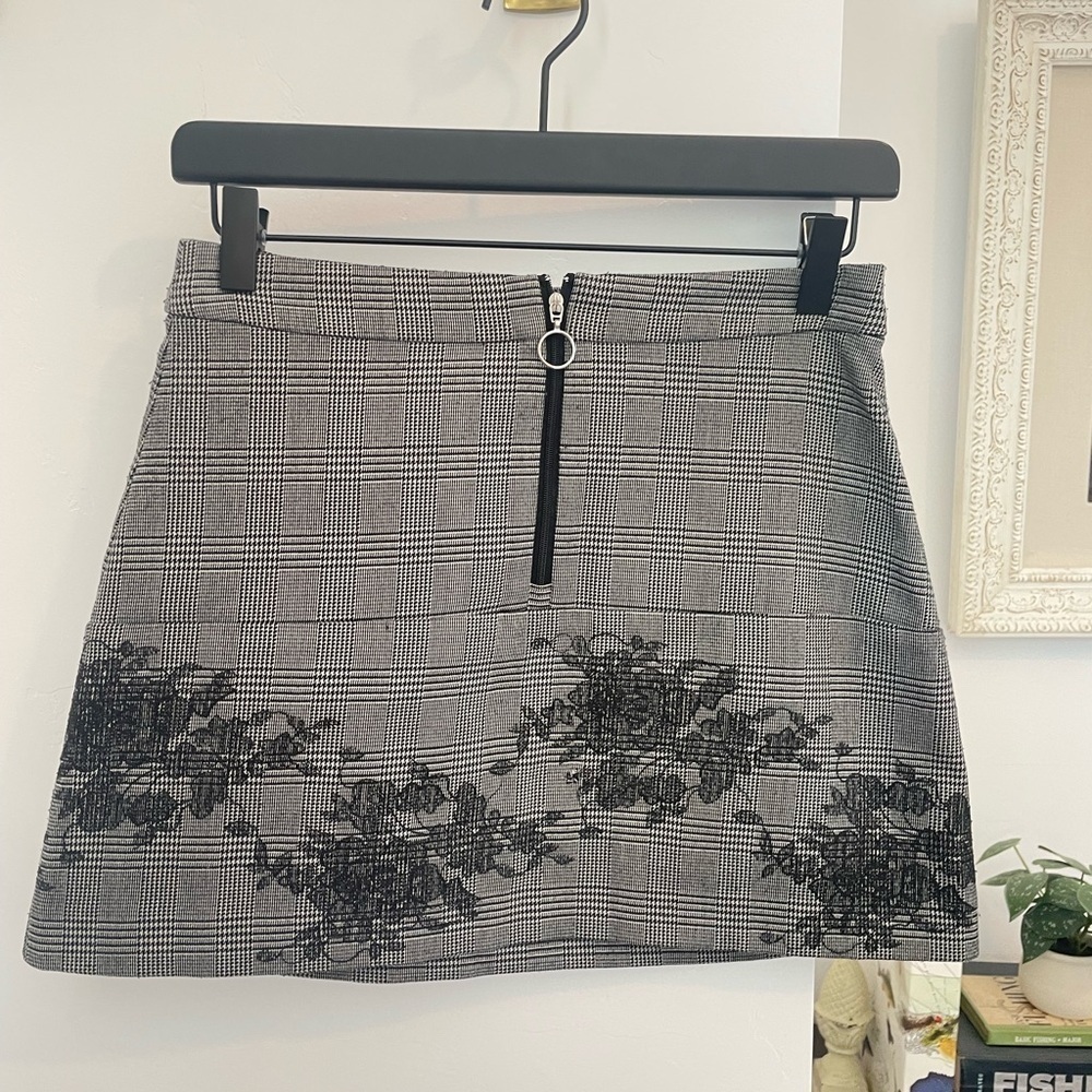 ZARA | Black White Check Plaid mini skirt embroidered floral design size small